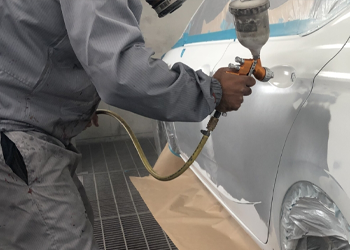  Vehicle Spray Painting
